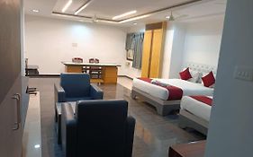 Hotel Blue Moon